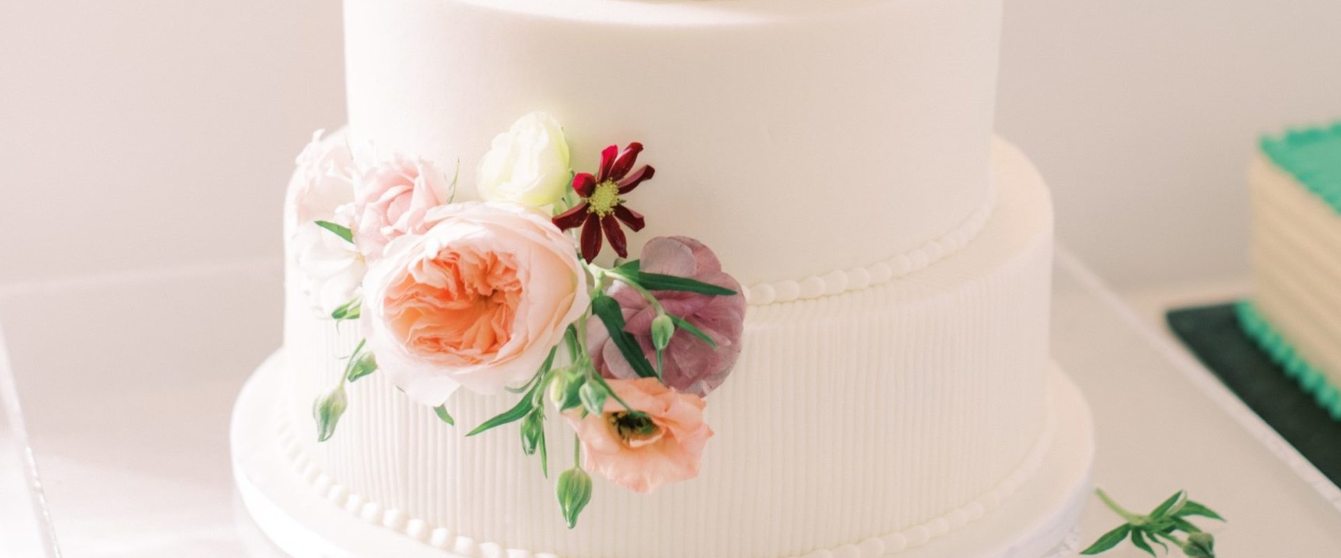 How Wedding Event Planners Can Help You Choose and Order the Perfect Wedding Cake